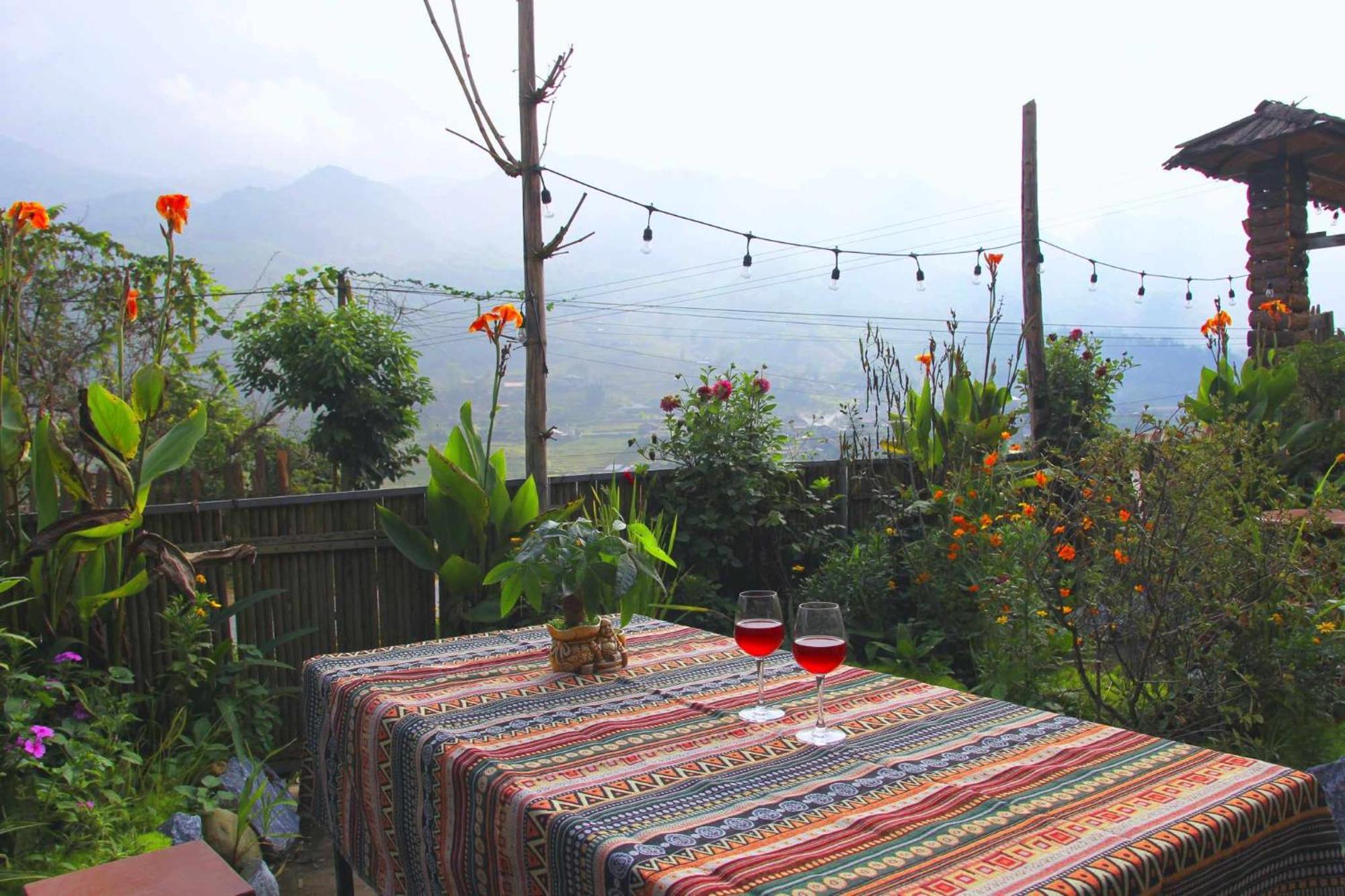 Surelee House And Trekking Hotel Sa Pa Exterior foto