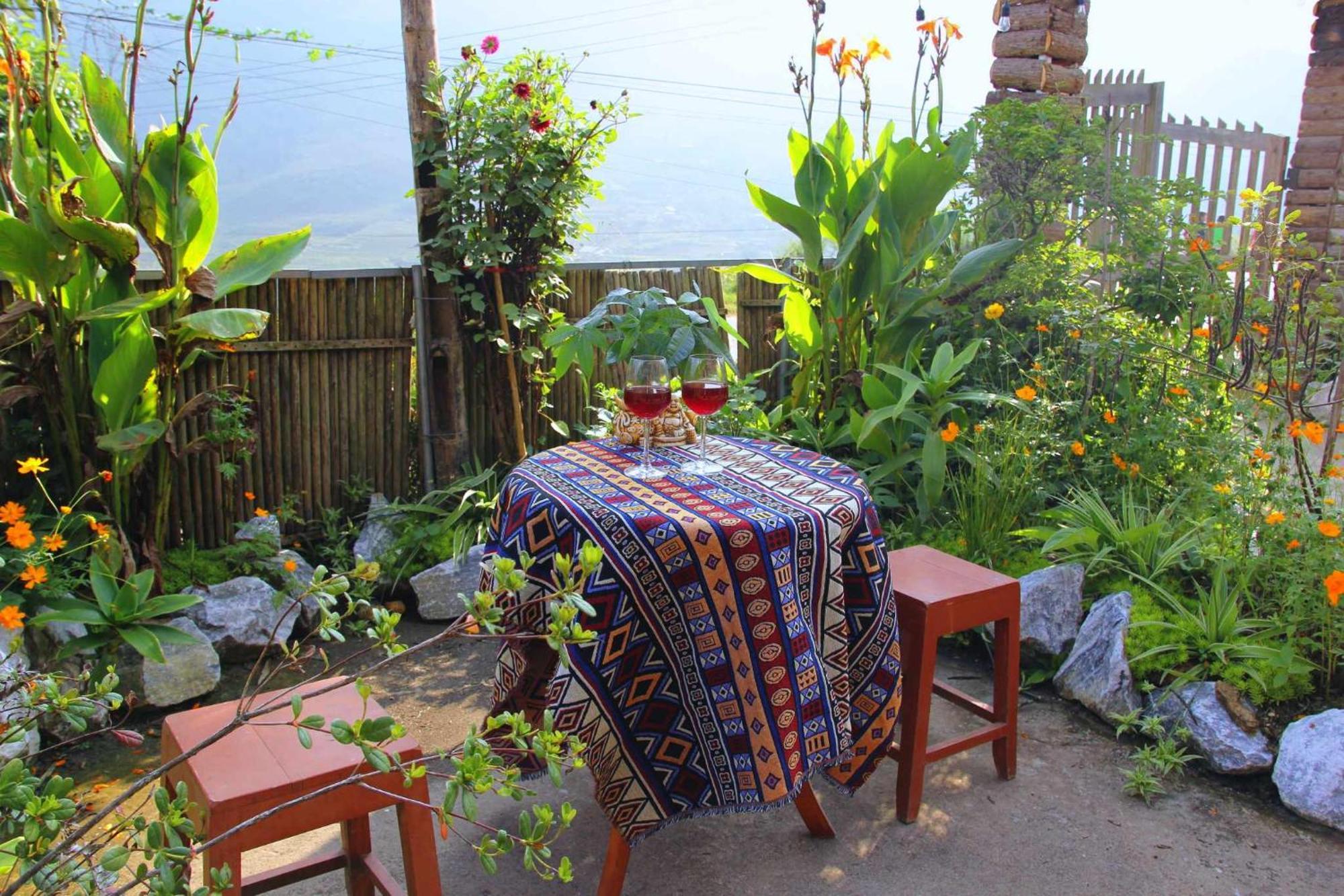 Surelee House And Trekking Hotel Sa Pa Exterior foto